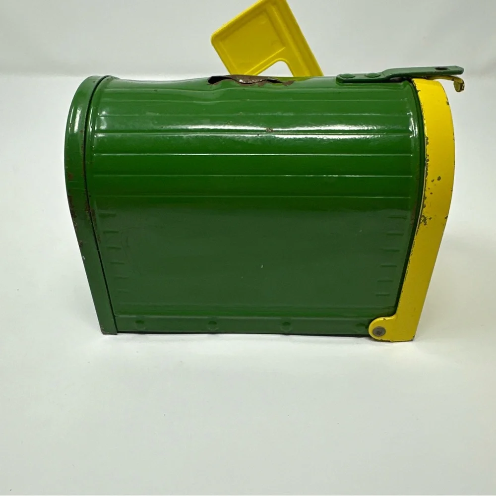 Vintage EUC John Deere green Mailbox Piggy Bank Farmhouse Tractor green yellow - Picture 5 of 11
